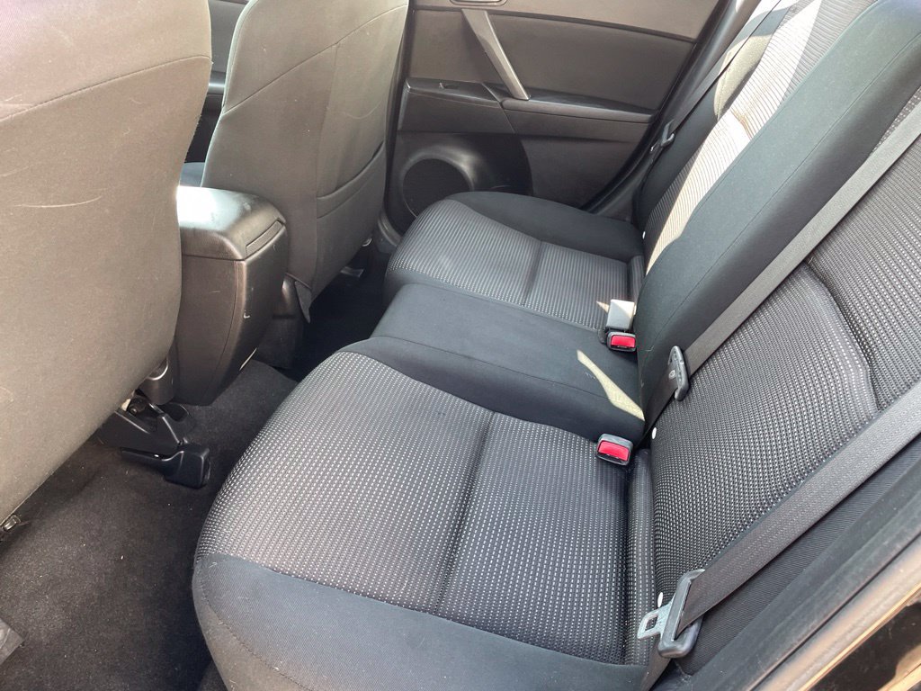 Used 2013 MAZDA MAZDA3 i Sport FWD image 18