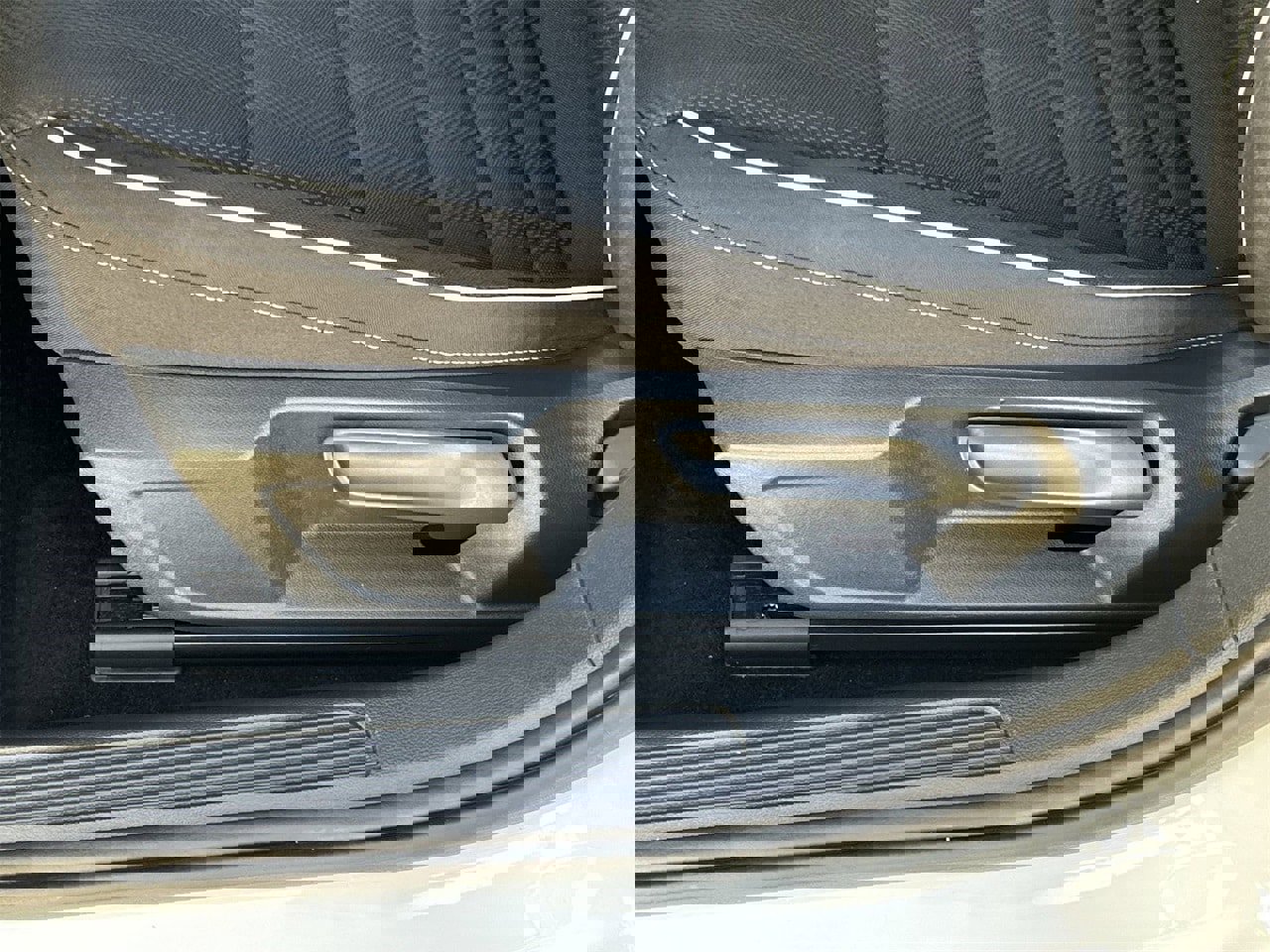 Certified 2023 Volkswagen Jetta Sport image 17