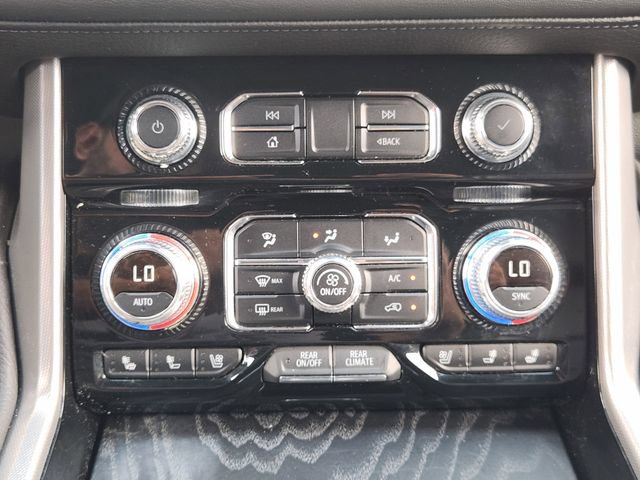 Used 2024 GMC Yukon Denali AWD/4WD image 17