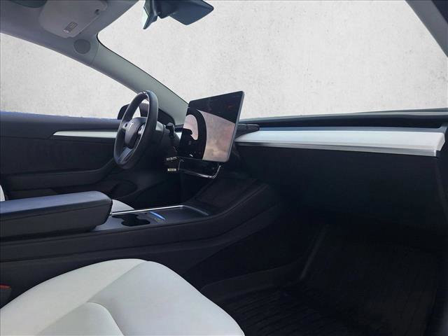 Used 2022 Tesla Model 3 image 18
