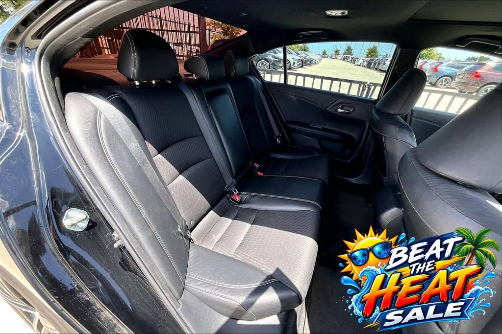 Used 2017 Honda Accord Sport image 32