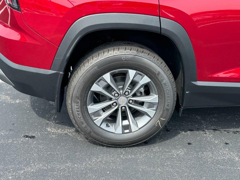 New 2027 Chevrolet Equinox LT w/ LPO, Floor Liner Package AWD/4WD image 22