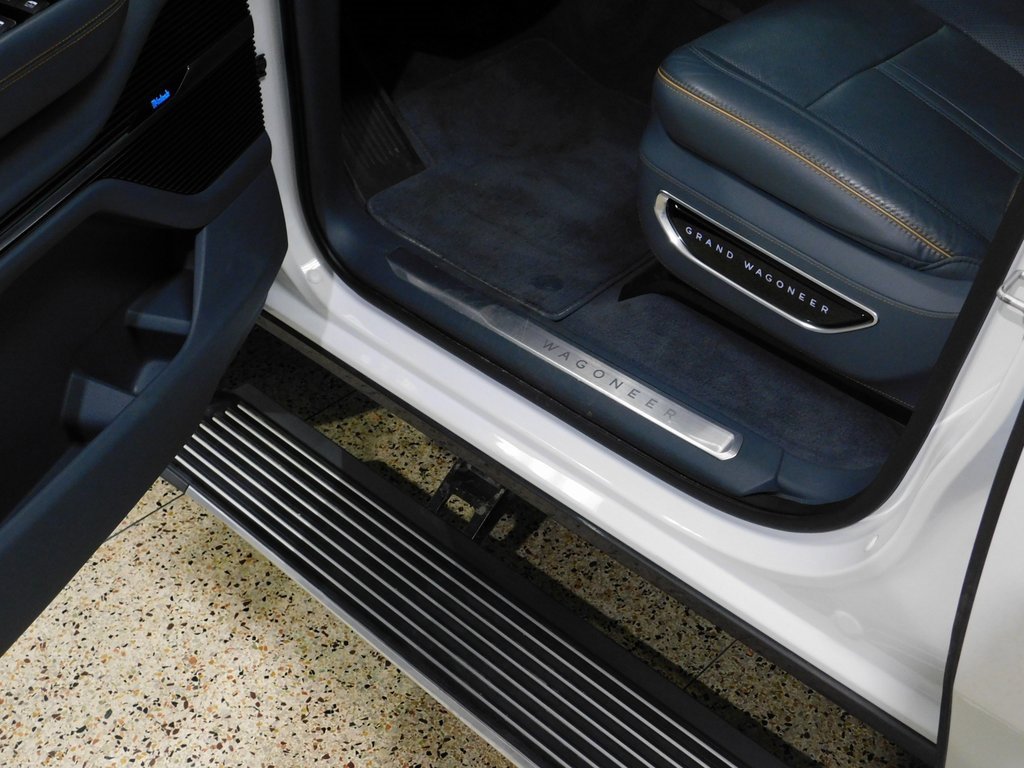 Used 2022 Jeep Grand Wagoneer Series II w/ Convenience Group III image 28