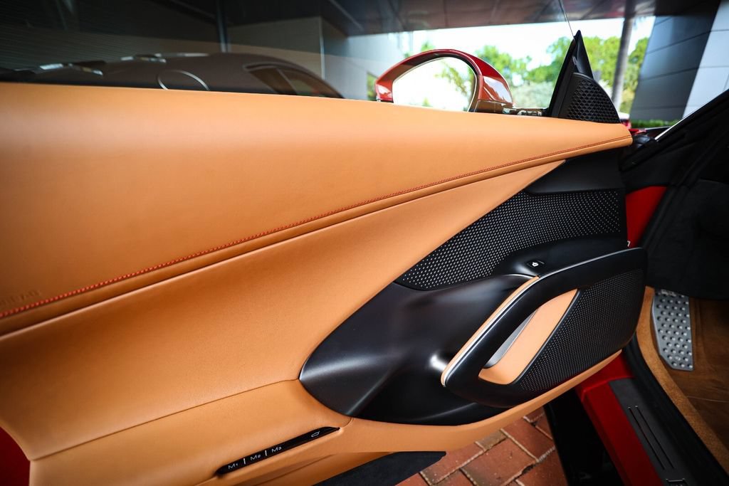 Certified 2025 Ferrari 12Cilindri RWD image 41