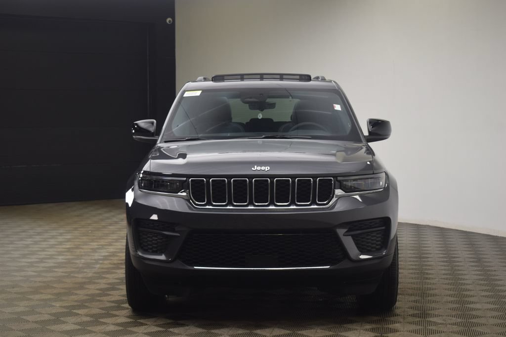 New 2026 Jeep Grand Cherokee Laredo X AWD/4WD video 2
