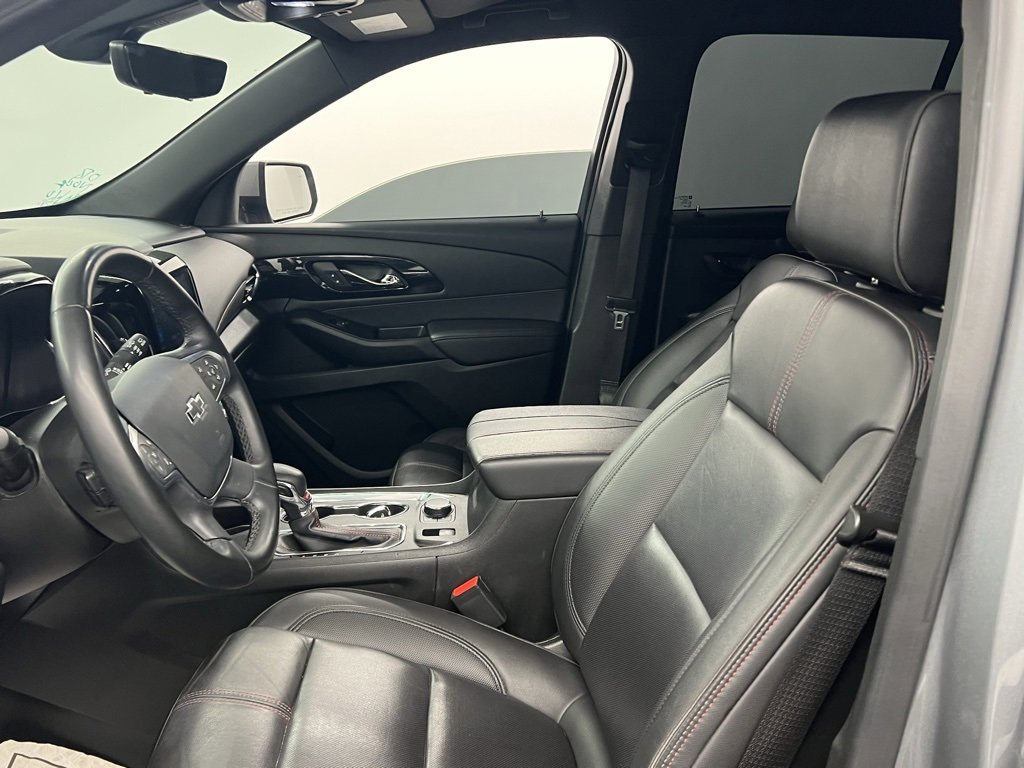 Used 2023 Chevrolet Traverse RS image 7