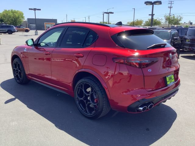 Used 2022 Alfa Romeo Stelvio Quadrifoglio w/ Active Assist Plus Package AWD/4WD image 22