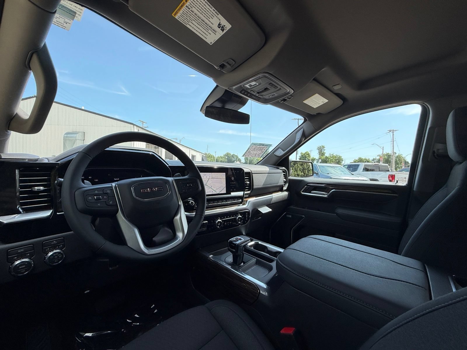 New 2026 GMC Sierra 1500 Elevation w/ Preferred Package AWD/4WD image 17