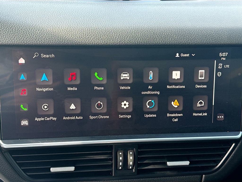 Used 2023 Porsche Cayenne Platinum Edition image 16