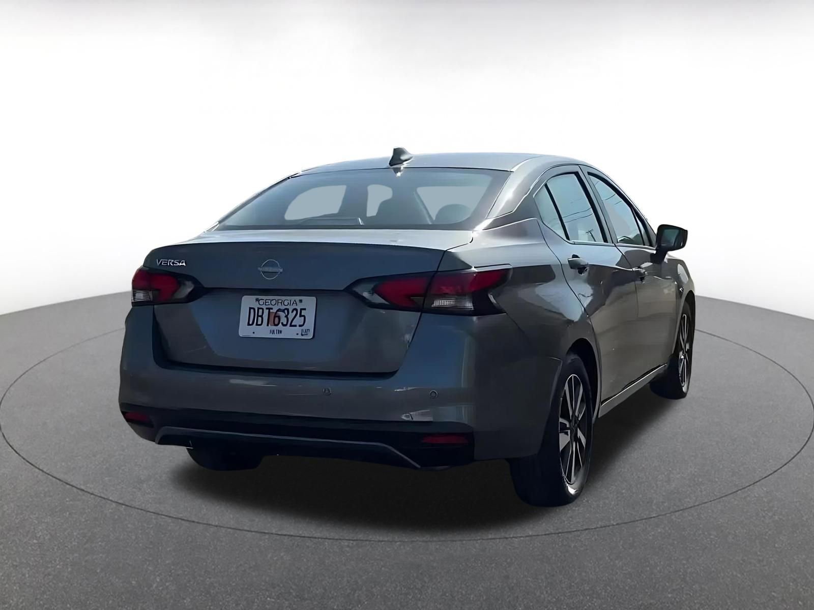 Used 2025 Nissan Versa SV image 14