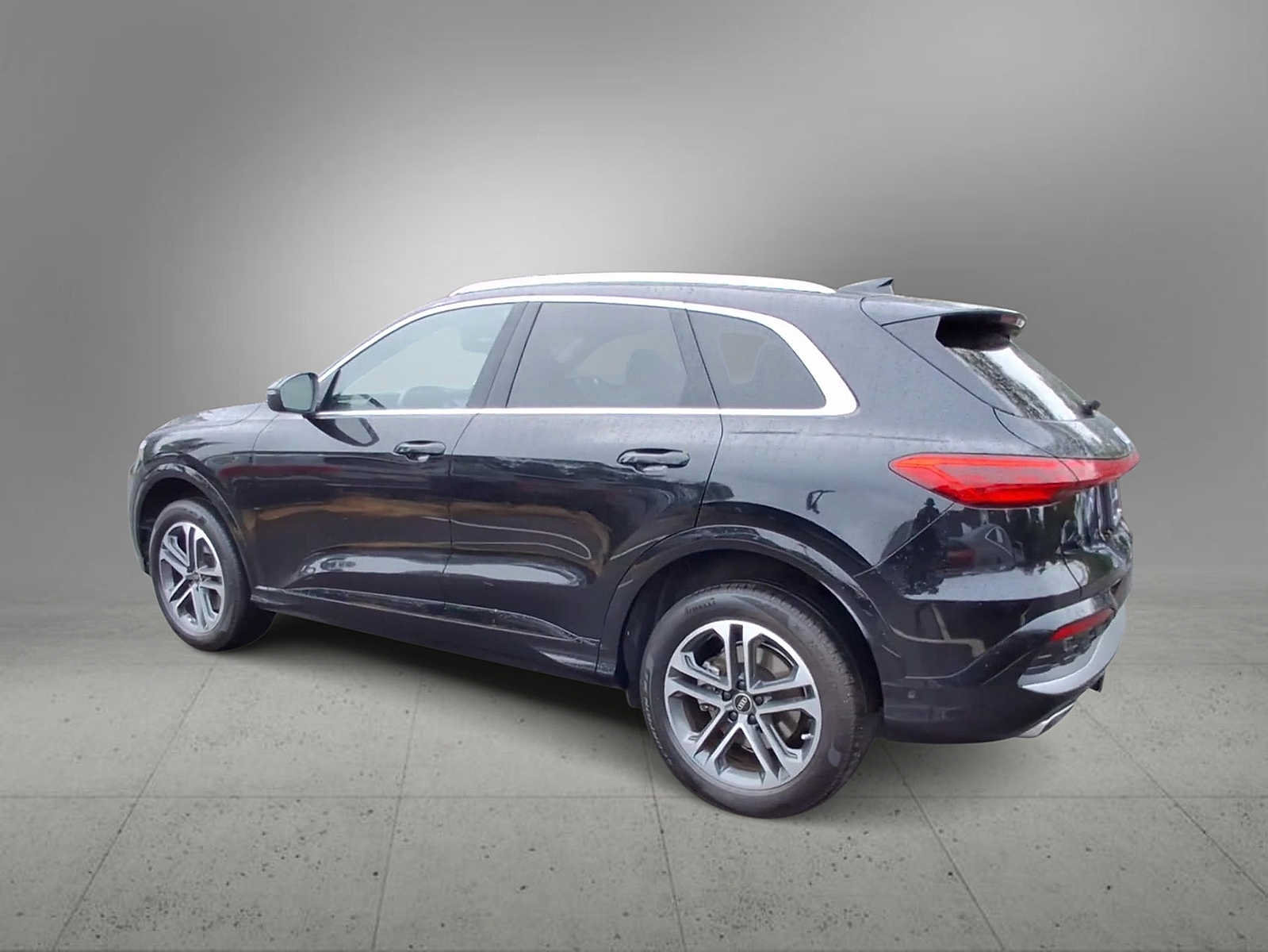 Used 2025 Audi Q5 Premium w/ Convenience Package AWD/4WD image 6