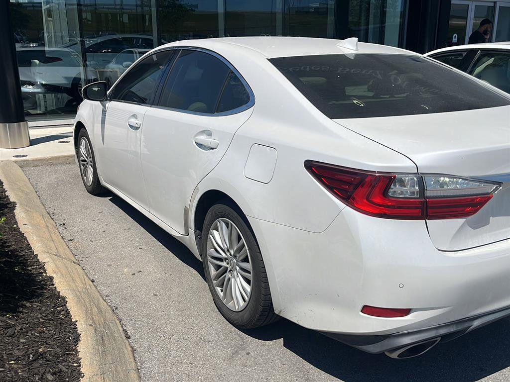Used 2017 Lexus ES 350 w/ Premium Package FWD image 7