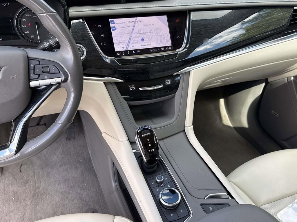 Used 2023 Cadillac XT6 Premium Luxury w/ Technology Package AWD/4WD image 9
