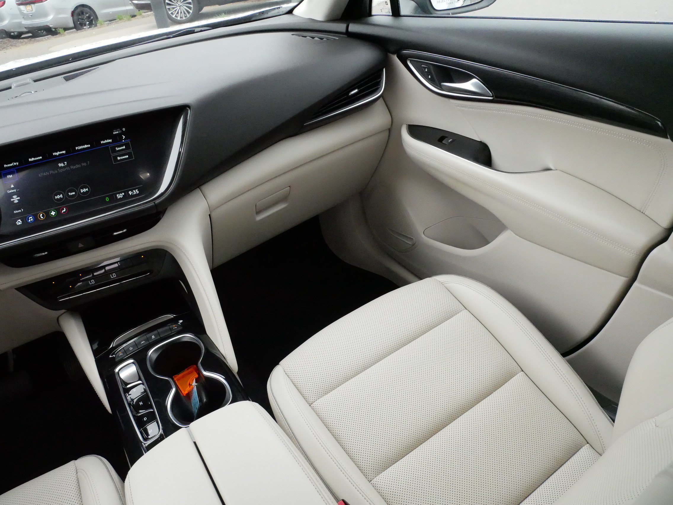 Used 2023 Buick Envision Essence AWD/4WD image 11