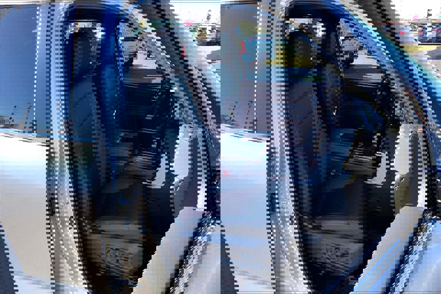 Used 2025 Toyota Sequoia SR5 w/ SR5 Premium Package image 9