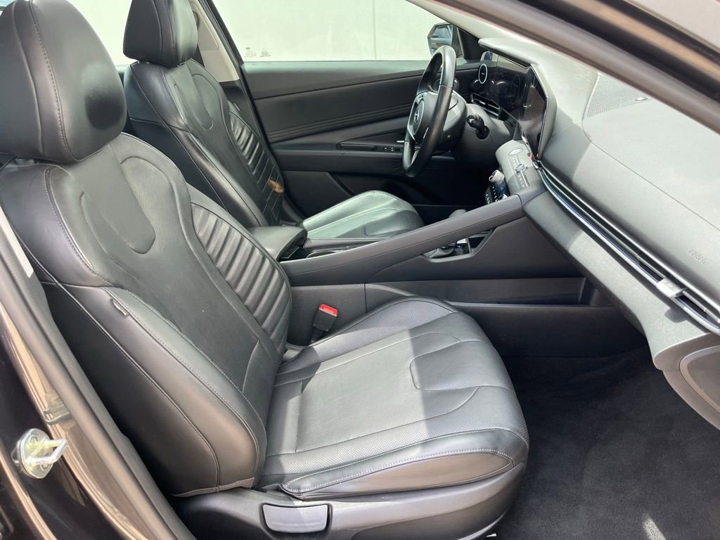 Used 2021 Hyundai Elantra Limited FWD image 27