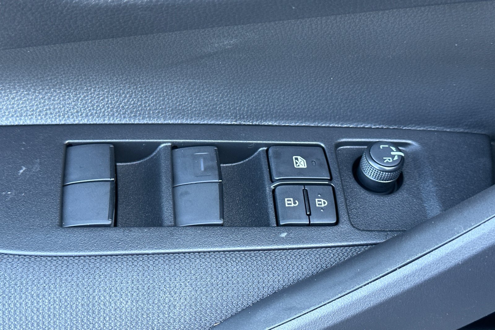 New 2027 Toyota Corolla SE FWD image 10