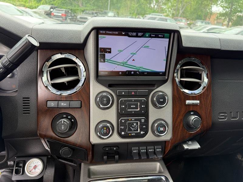 Used 2013 Ford F250 Lariat w/ Lariat Ultimate Pkg AWD/4WD image 9