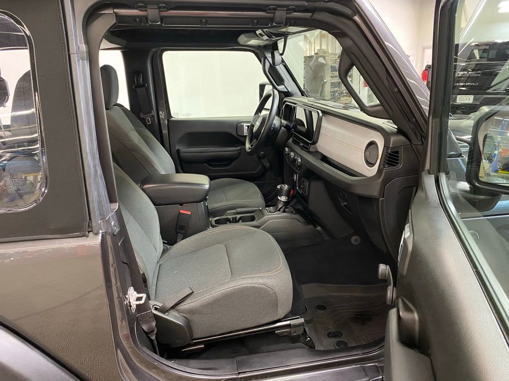 Used 2024 Jeep Wrangler Sport image 11