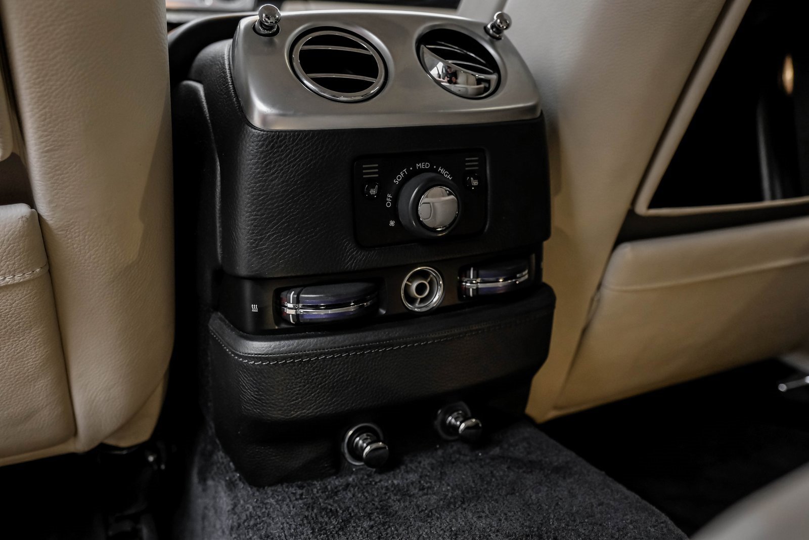 Used 2014 Rolls-Royce Ghost image 51