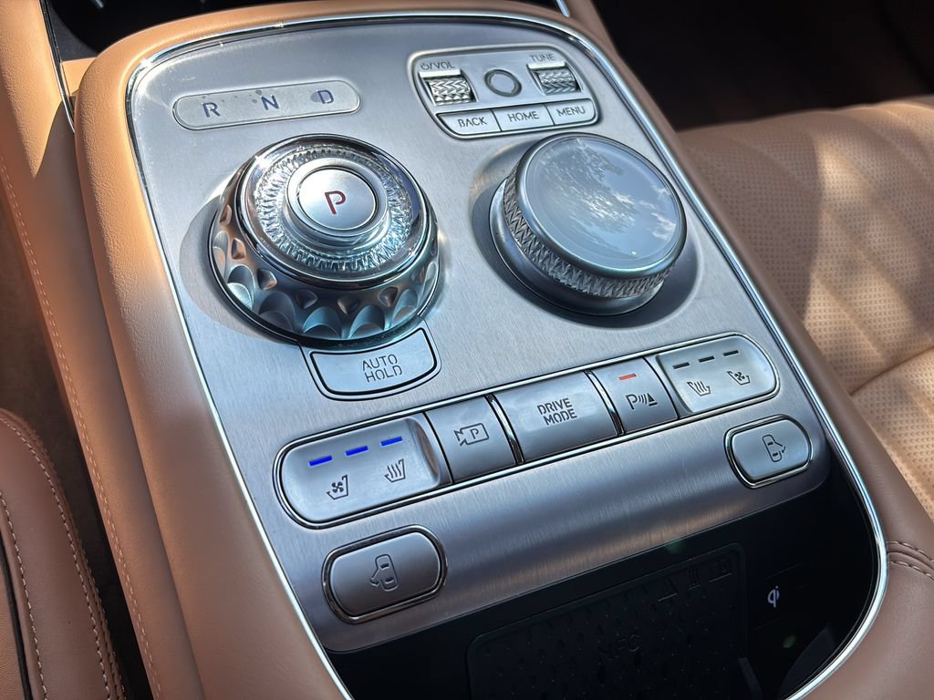 Used 2024 Genesis G90 3.5T AWD/4WD image 43