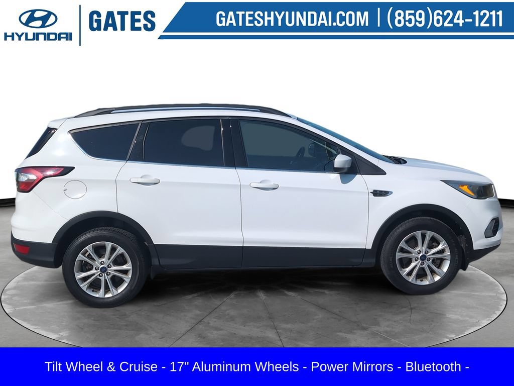 Used 2018 Ford Escape SE AWD/4WD image 3