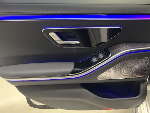 Used 2022 Mercedes-Benz S 500 4MATIC w/ AMG Line Package image 40