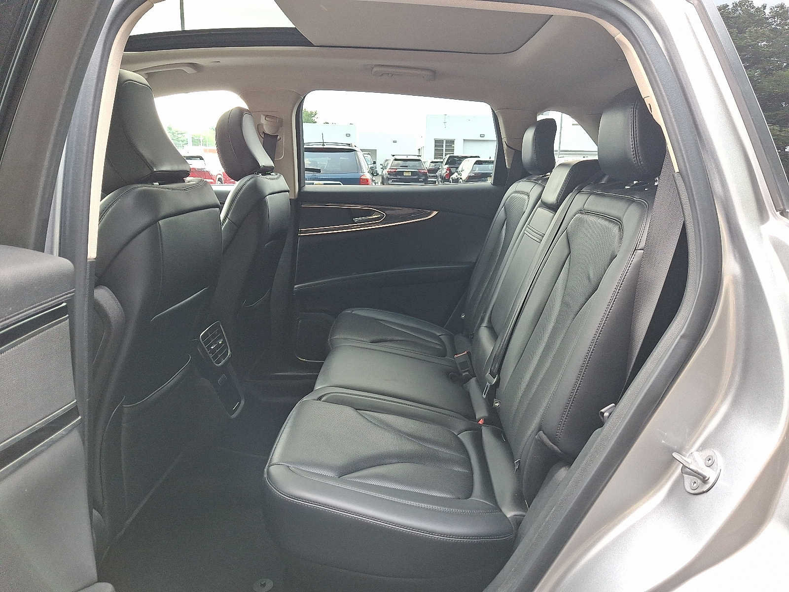 Used 2022 Lincoln Nautilus Reserve AWD/4WD image 10