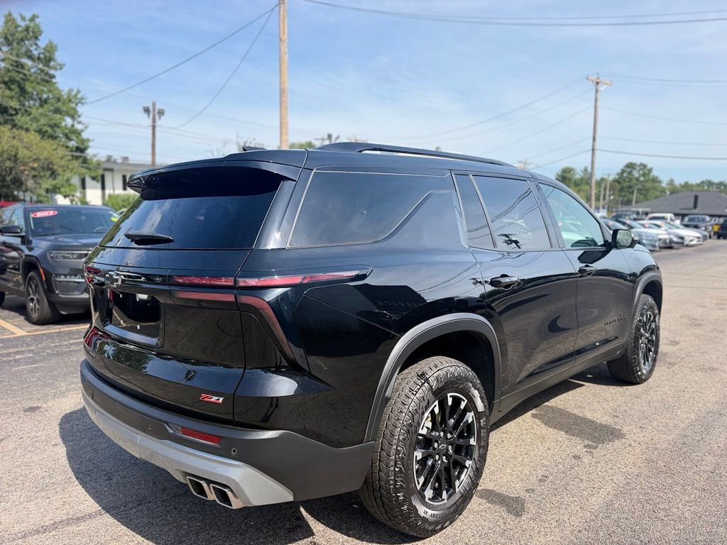 Used 2025 Chevrolet Traverse Z71 w/ Driver Confidence Package AWD/4WD image 8