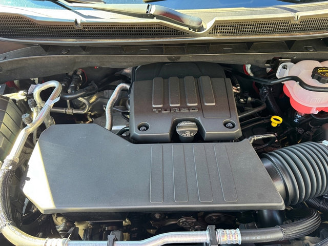 Used 2025 Chevrolet Silverado 1500 Custom Trail Boss w/ Turbomax Blackout Package image 10