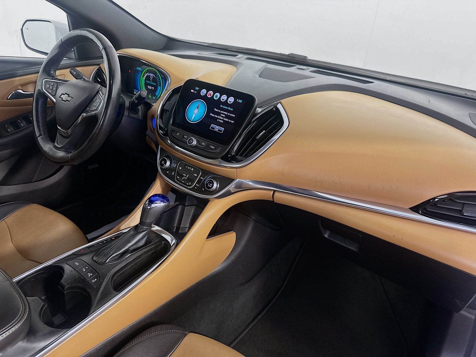 Used 2018 Chevrolet Volt Premier w/ Driver Confidence Package FWD image 31