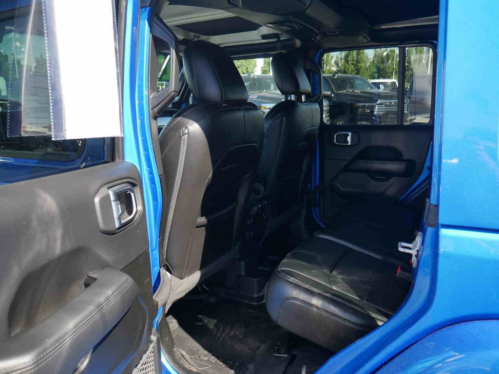 Used 2022 Jeep Wrangler Unlimited Sahara image 15