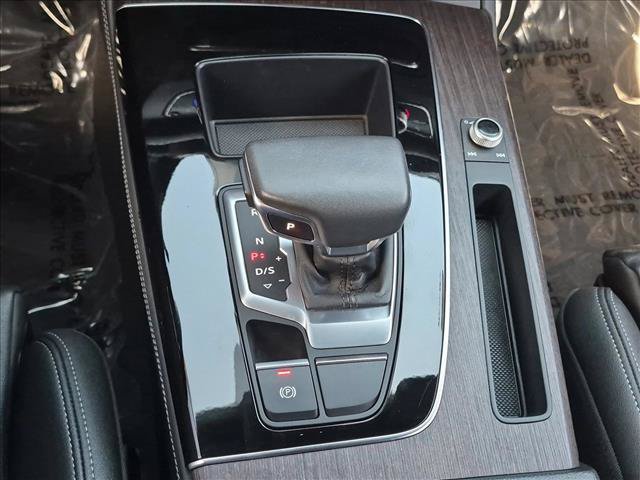 Used 2024 Audi Q5 2.0T Premium Plus w/ Premium Plus Package AWD/4WD image 12