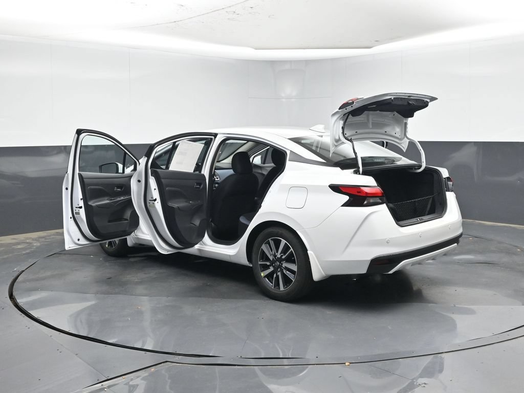 Used 2025 Nissan Versa SV w/ Trunk Package FWD image 28