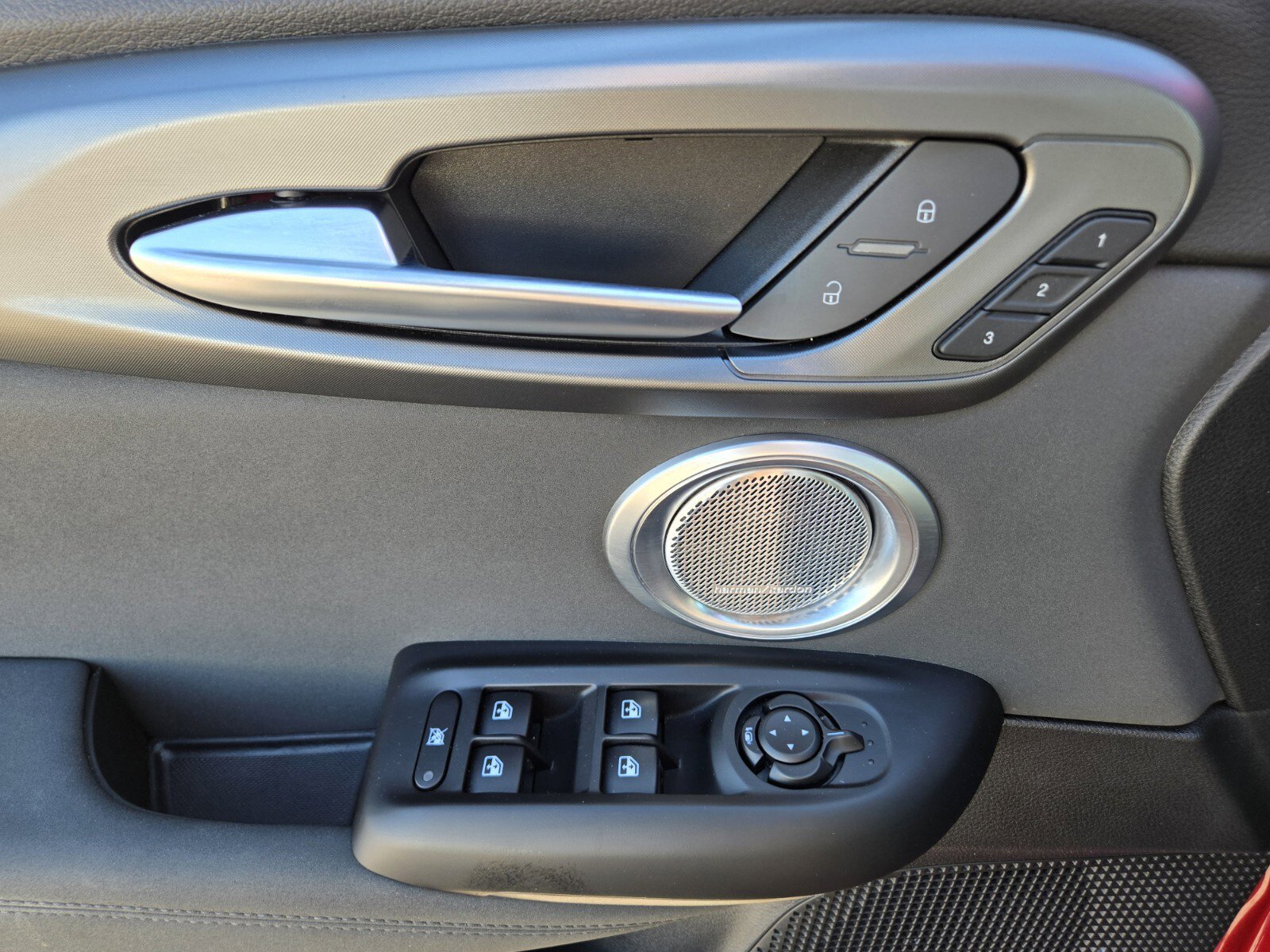 Used 2024 Alfa Romeo Tonale Veloce image 17