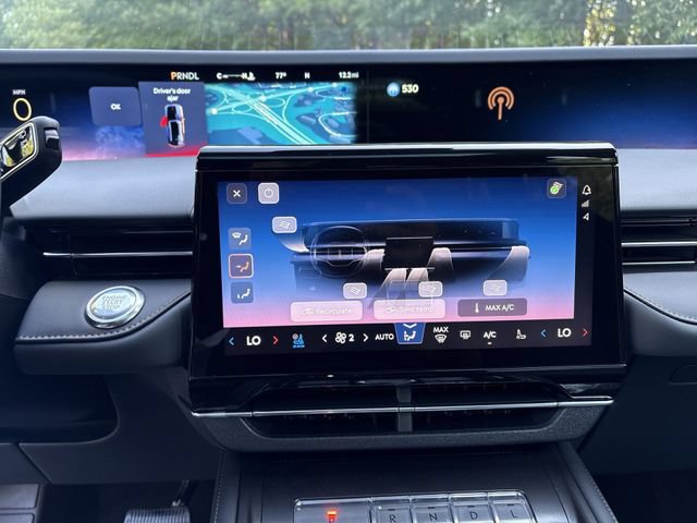 New 2026 Lincoln Nautilus Reserve AWD/4WD image 19