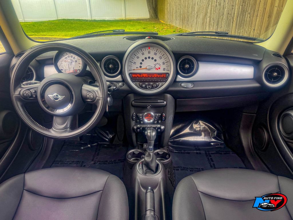 Used 2014 MINI Cooper Clubman FWD image 2