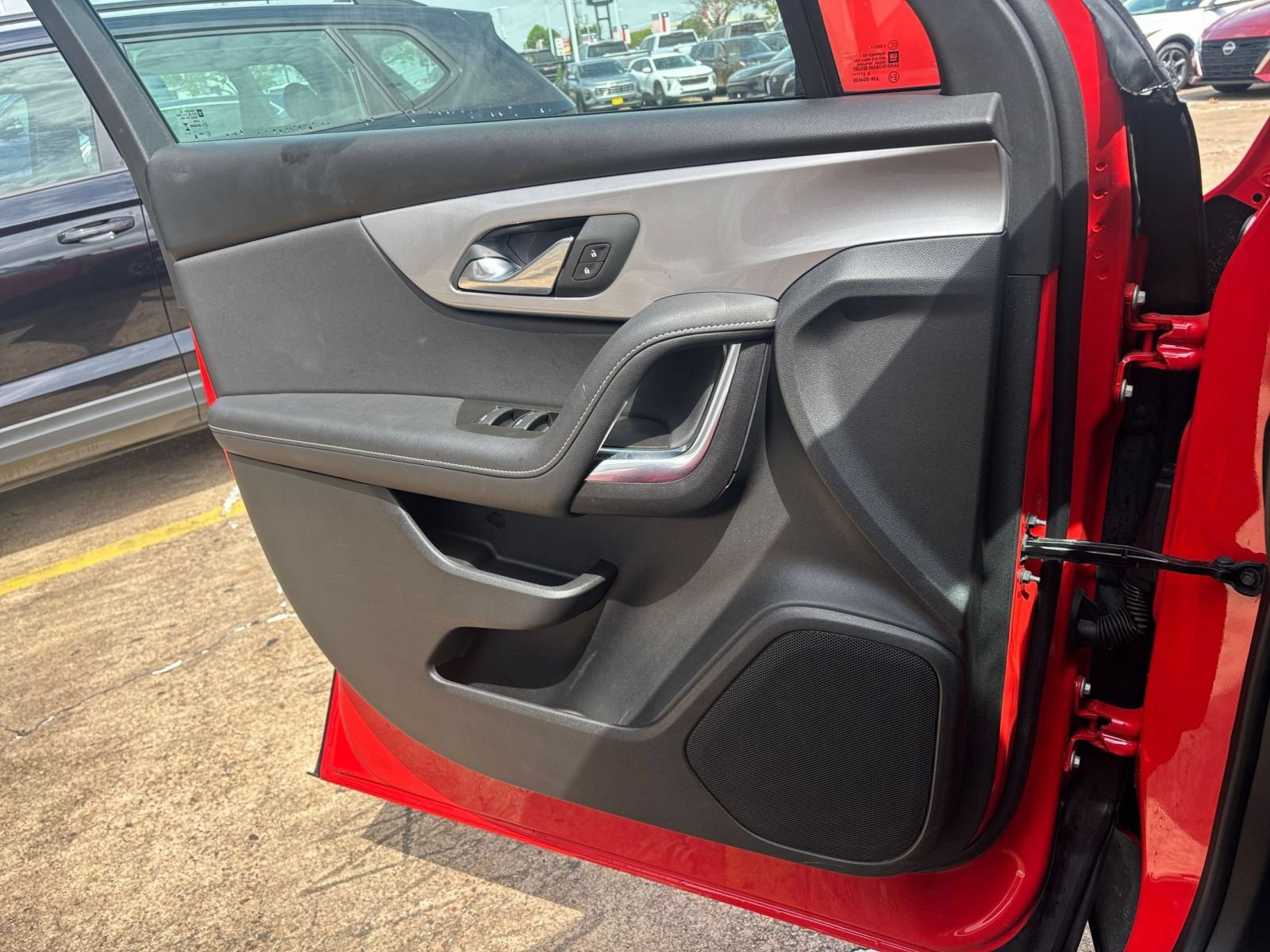 Used 2025 Chevrolet Blazer LT FWD image 18