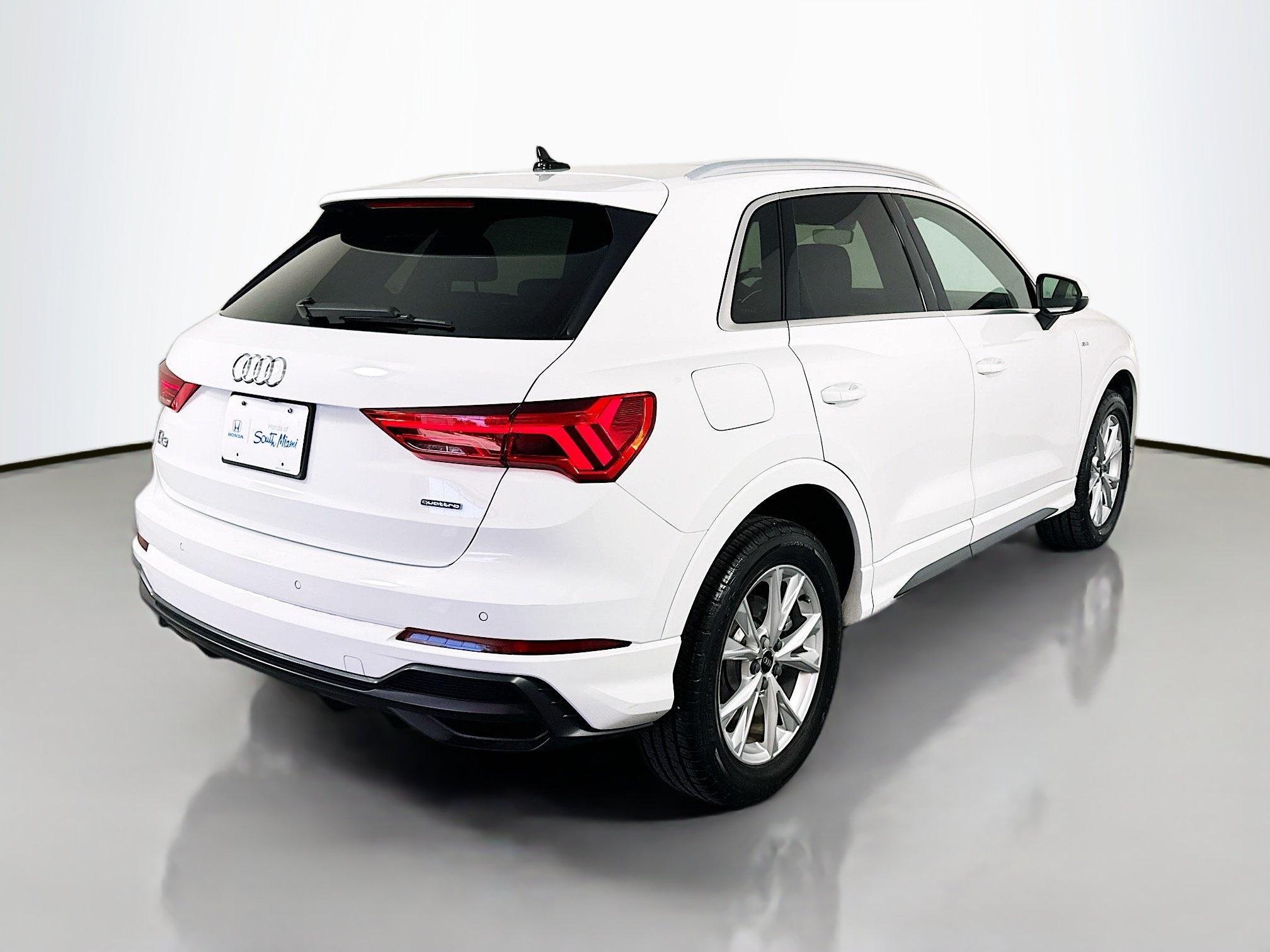 Used 2021 Audi Q3 2.0T Premium AWD/4WD image 6