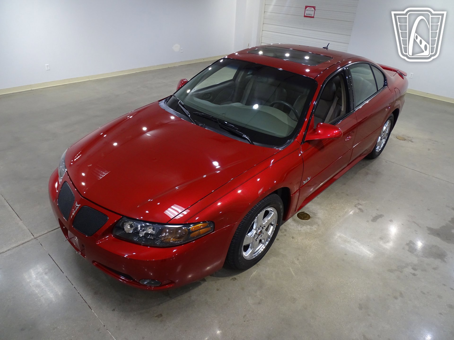 Used 2005 Pontiac Bonneville SLE w/ Premier Edition image 9