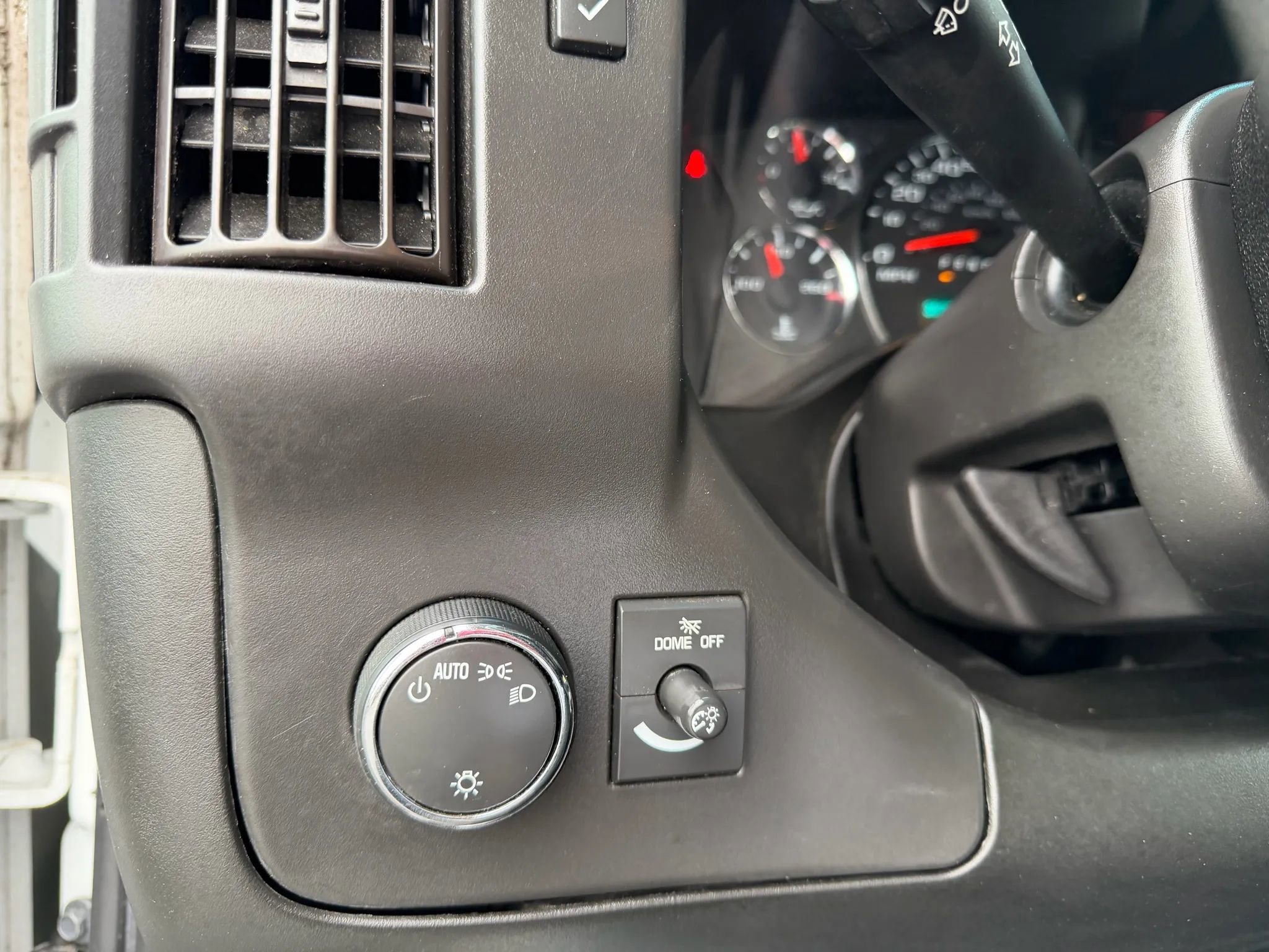 Used 2020 Chevrolet Express 2500 w/ Driver Convenience Package image 14