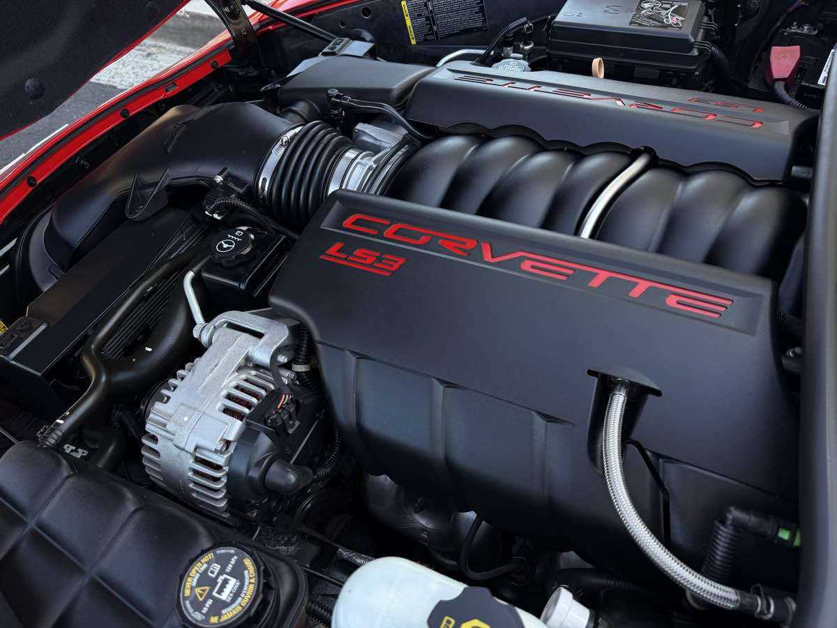 Used 2010 Chevrolet Corvette Convertible w/ Preferred Equipment Group RWD image 29