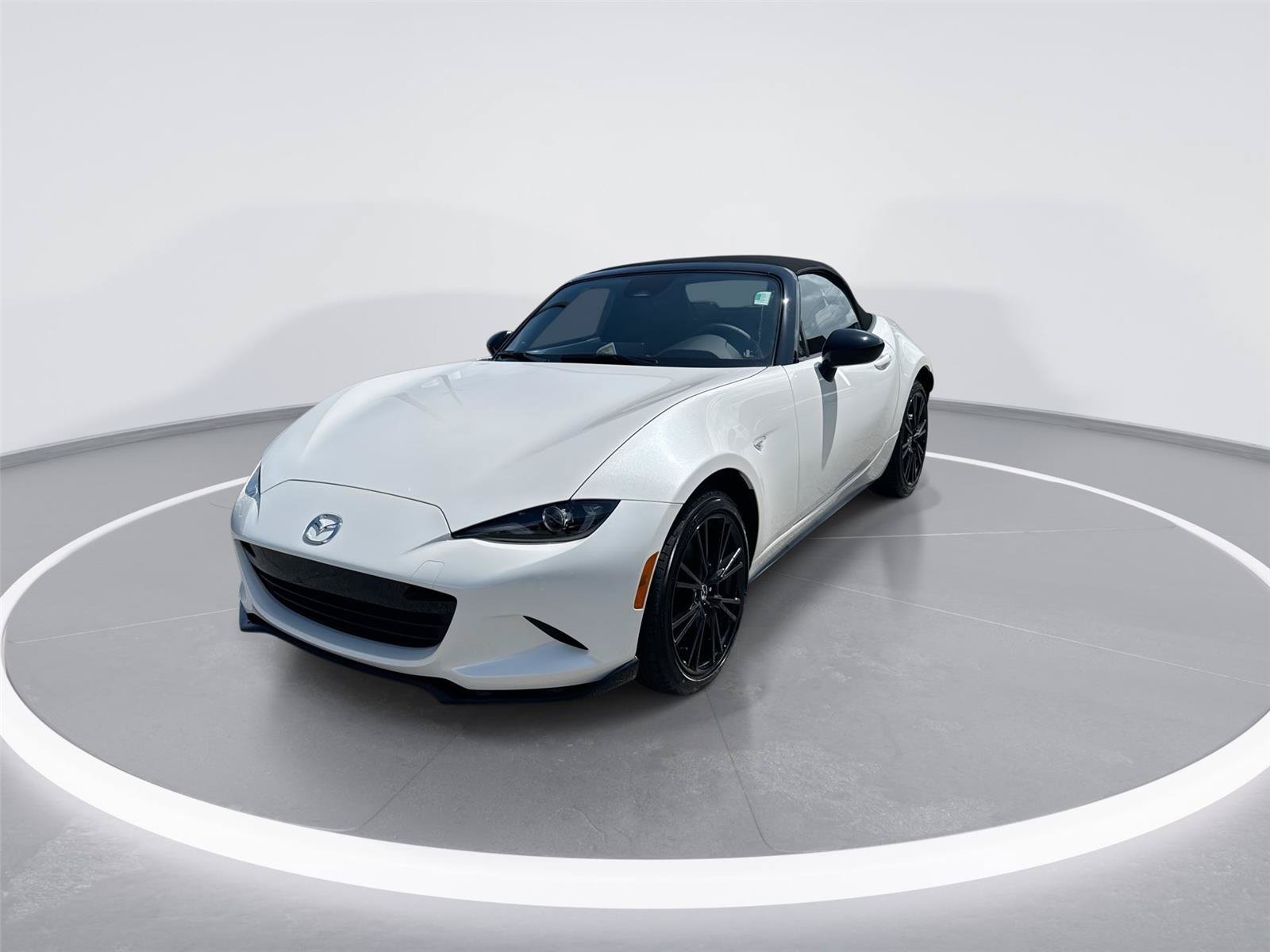 New 2026 MAZDA MX-5 Miata Club w/ Interior Package RWD image 4