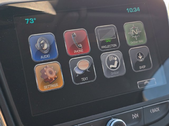 Used 2017 Chevrolet Malibu LT FWD image 10
