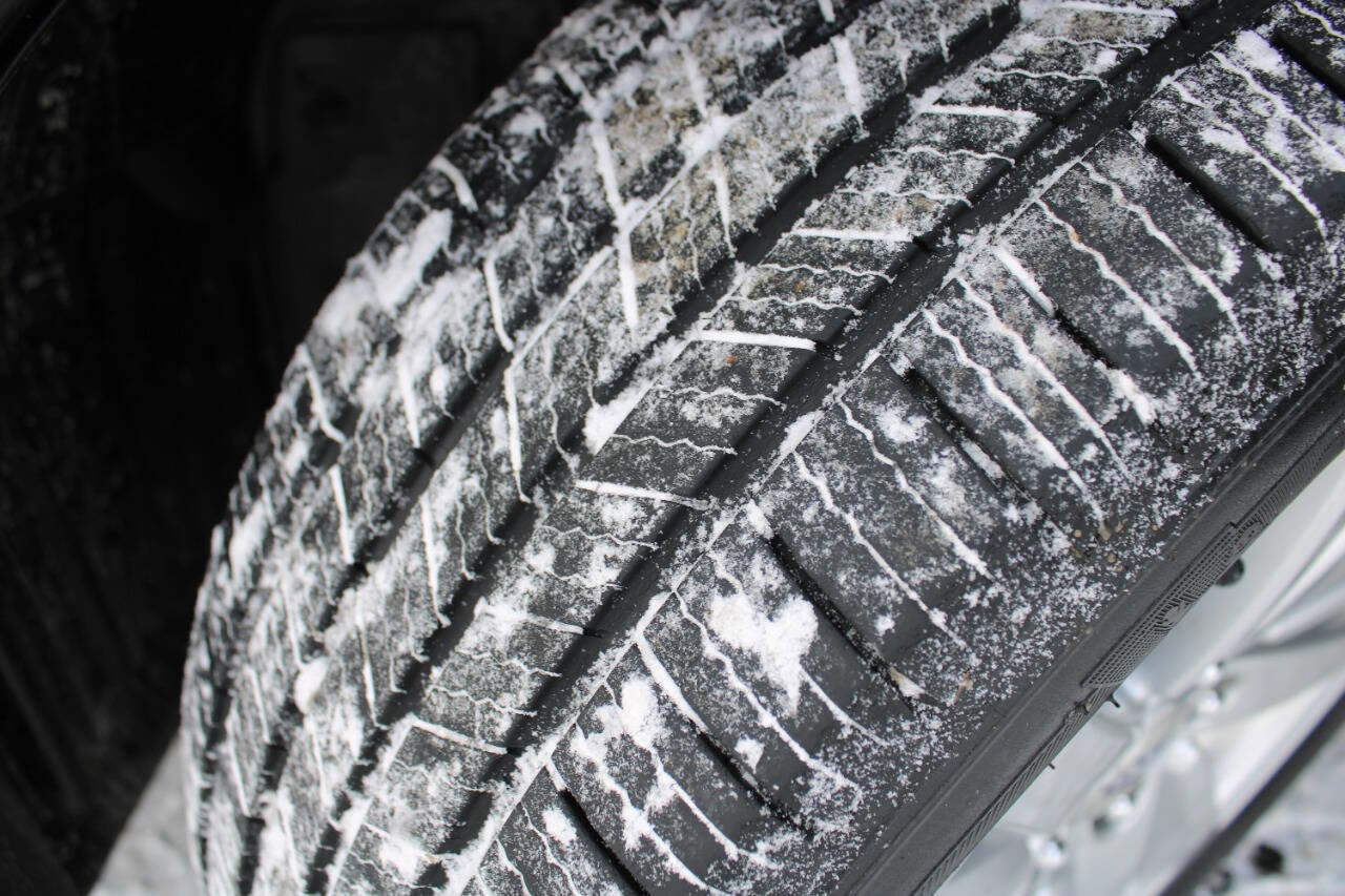 Used 2016 Subaru Impreza 2.0i Premium image 12