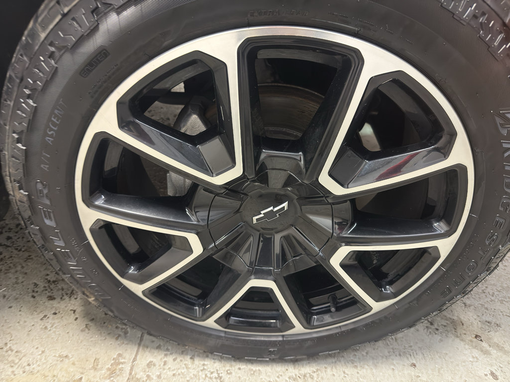Used 2021 Chevrolet Tahoe RST w/ Luxury Package AWD/4WD image 37