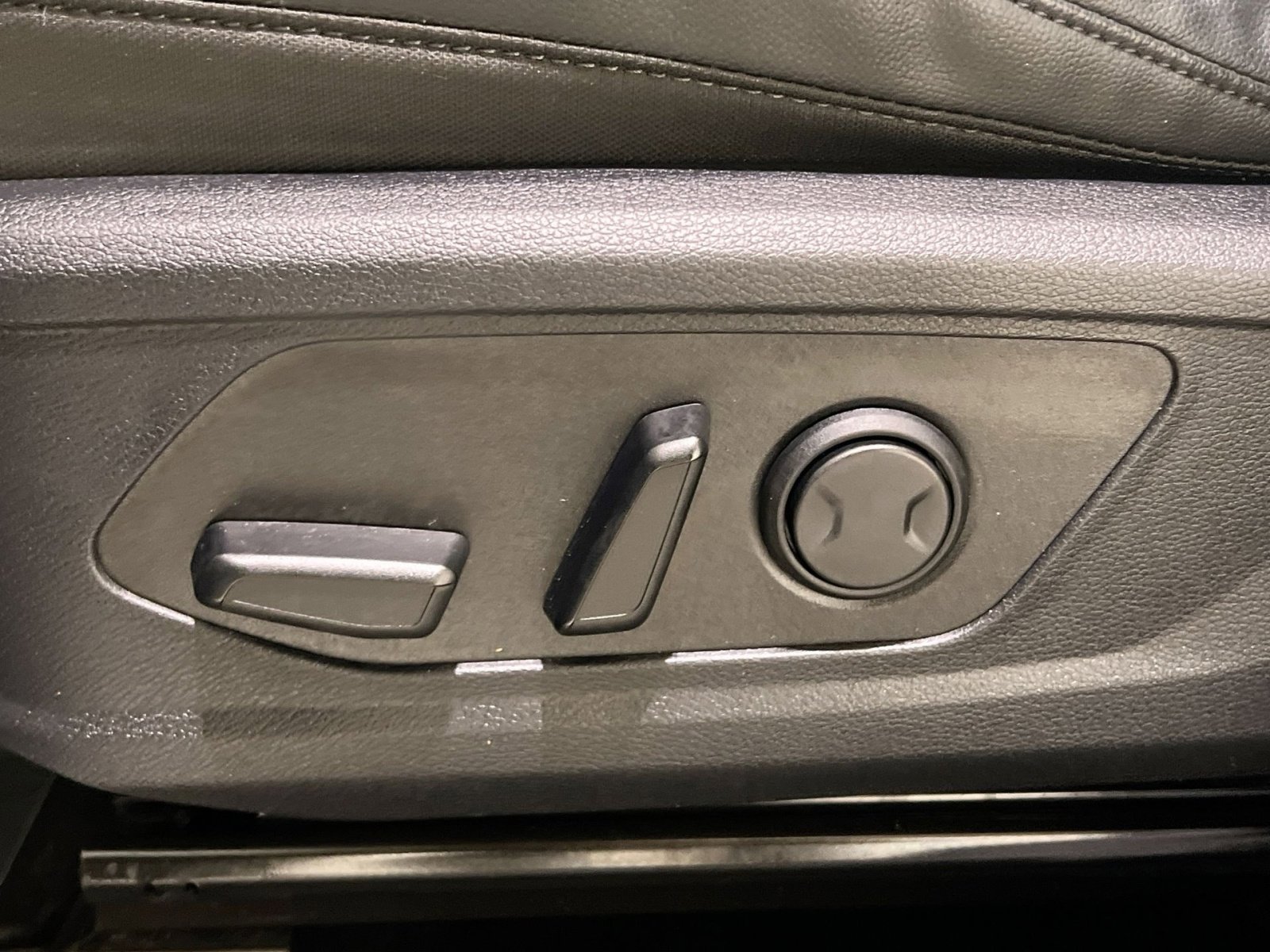 Used 2023 Kia Sportage EX image 24