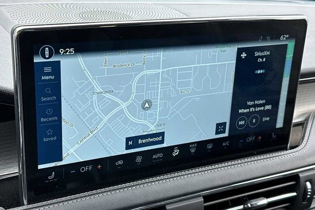 Used 2025 Lincoln Corsair FWD w/ Rear Removable Package Tray image 17