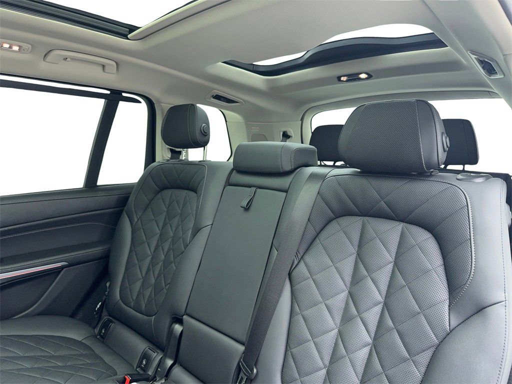 Used 2024 BMW X7 xDrive40i image 40