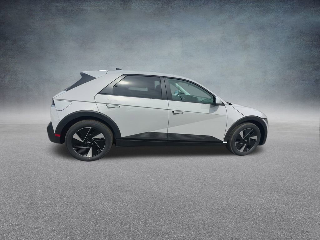 New 2025 Hyundai Ioniq 5 SE image 23